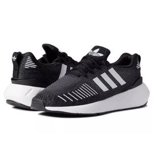 Adidas Women’s Swift Run 22 Shoes GV7971 Size 6